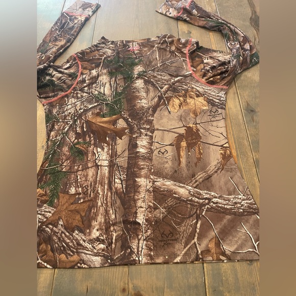 Under Armour Real Tree Women’s Long Sleeve Heat Gear Scented Control Shirt Sz:XL - Picture 8 of 8